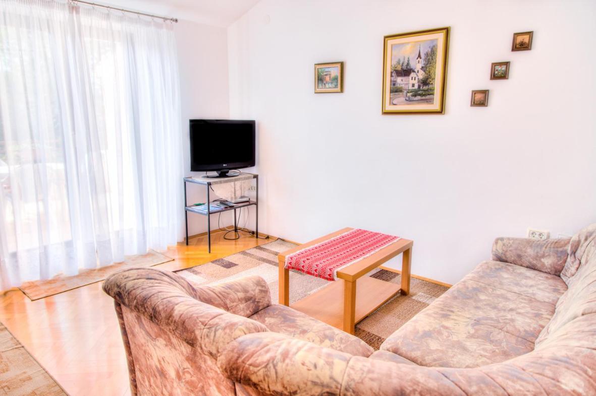 Apartment Josip 2011 Fažana Kültér fotó