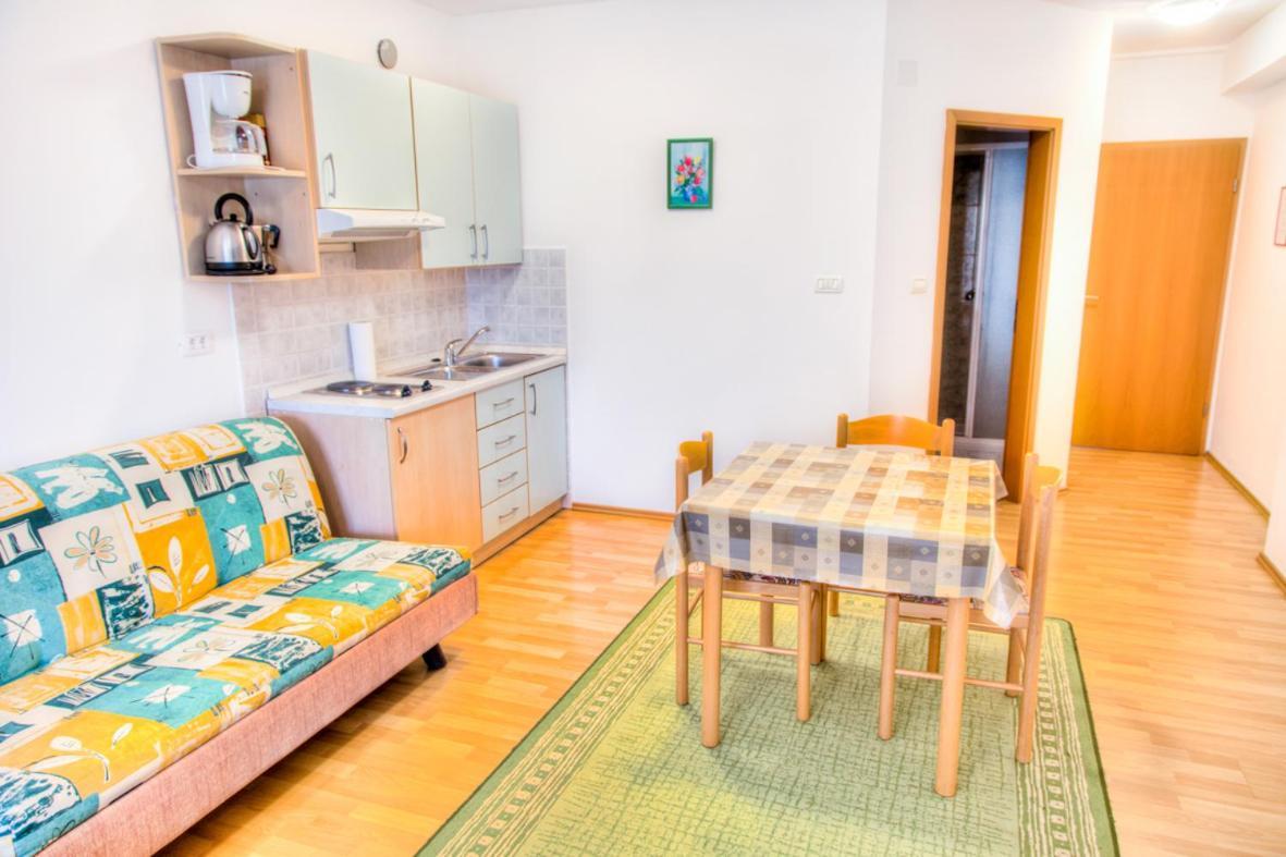 Apartment Josip 2011 Fažana Kültér fotó